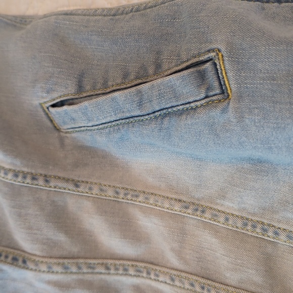 LuLaRoe Light Blue Denim Jacket with Floral Embroidery Size L - Picture 8 of 8